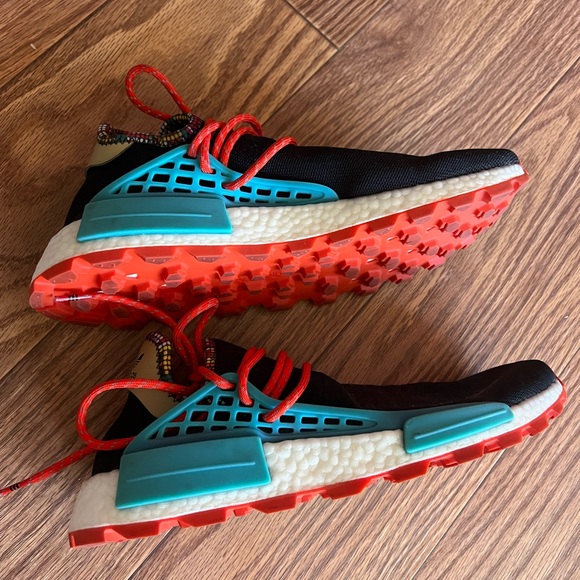 Pharrell x NMD human Race “inspiration pack” - Picture 2 of 4
